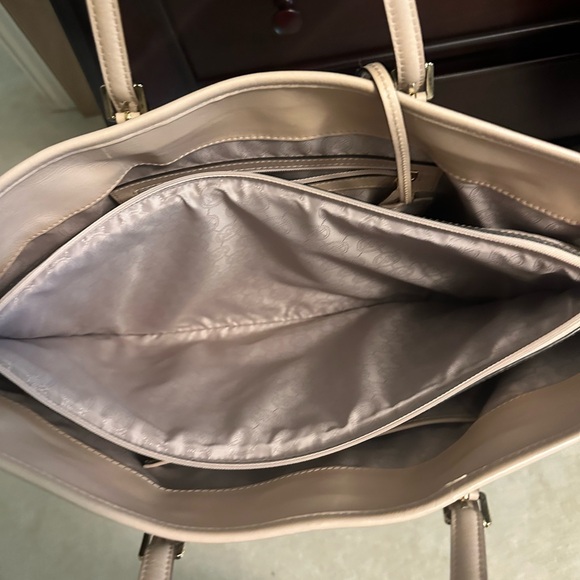 Michael Kors (MK) Vanilla Zebra Stripe Tote Bag Purse Hand Bag Handbag - Picture 5 of 10